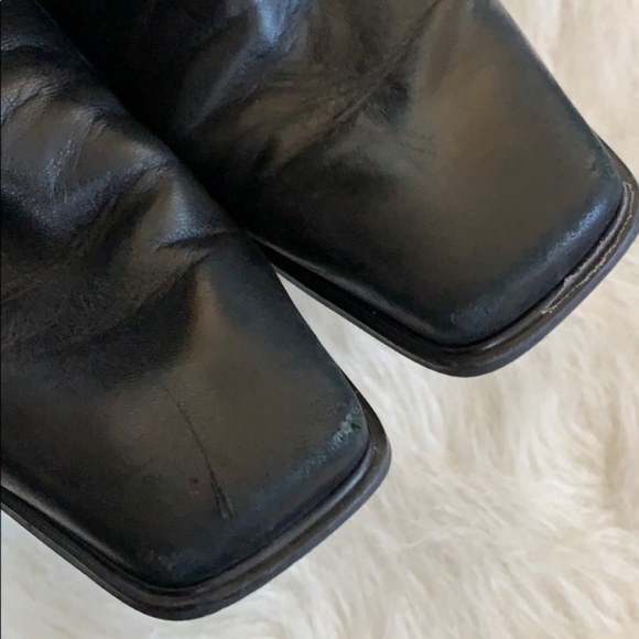 Stuart Weizmann | black leather block heeled boot - Picture 10 of 16